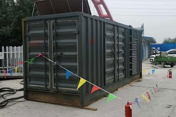 乌兰浩特发电机租赁空气滤清器多久更换一次?