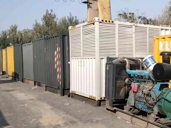 乌兰浩特200KW柴油发电机机组每小时油耗是多少？